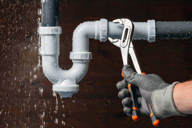 Professional Leak Detection technician working in Garden Plain, KS
